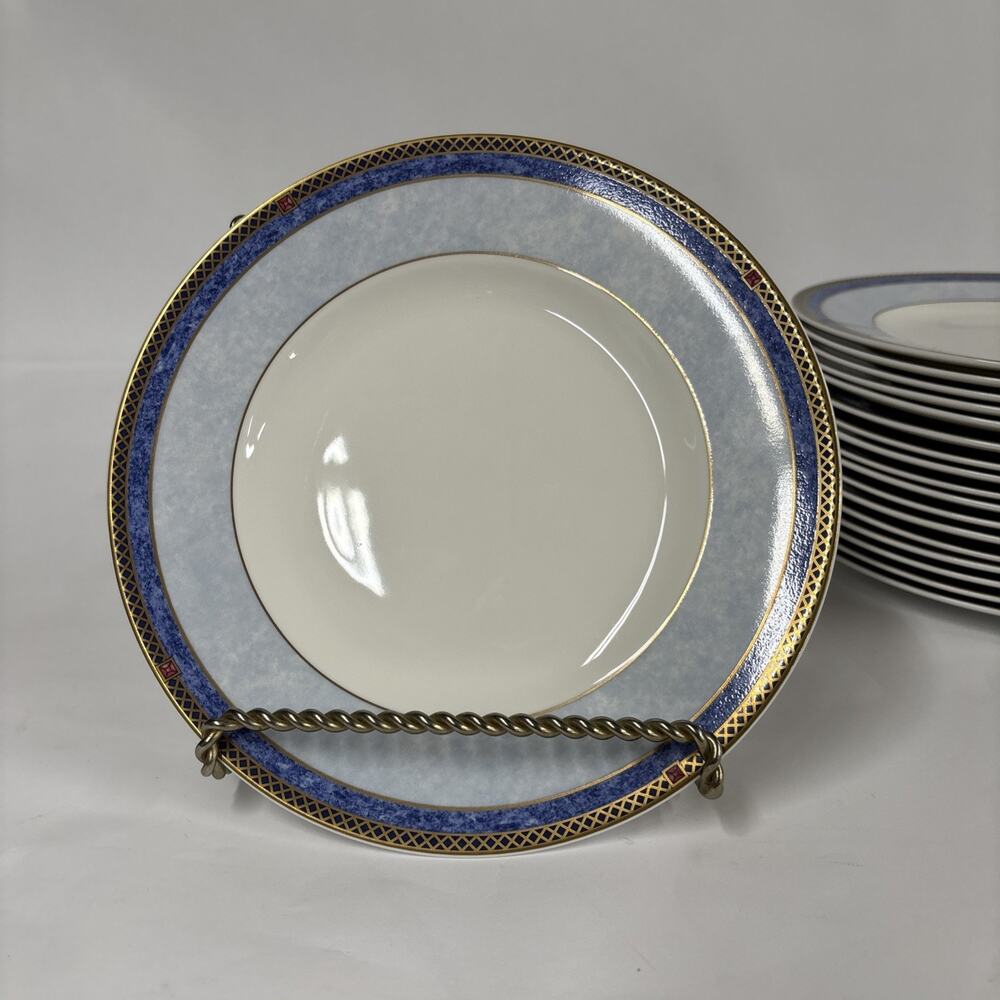 WEDGWOOD Valencia 8 1/8" Salad Plate Made in England Bone China 1996 - 18 availa